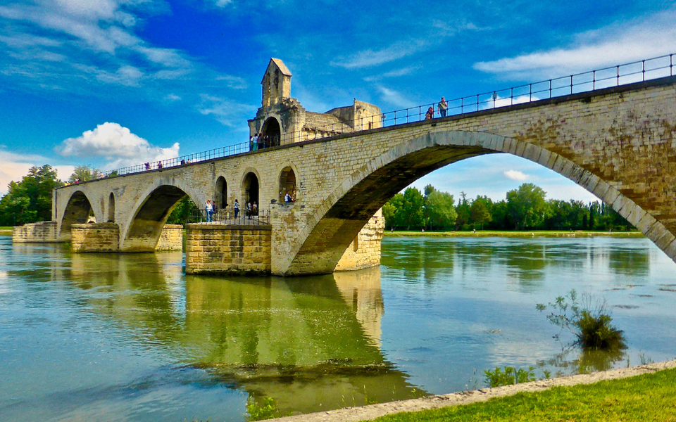 week end avignon pont bezenet