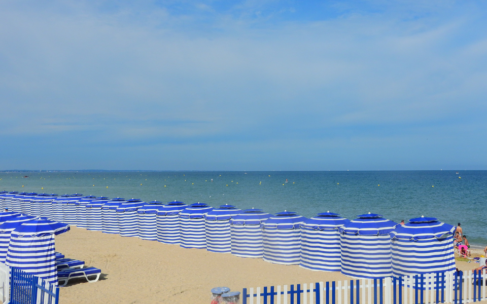 plage la plus proche de paris cabourg