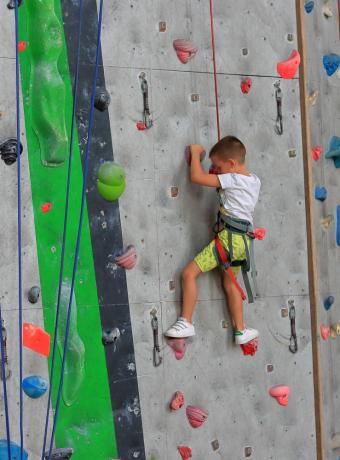 que faire avec les enfants quand il pleut escalade