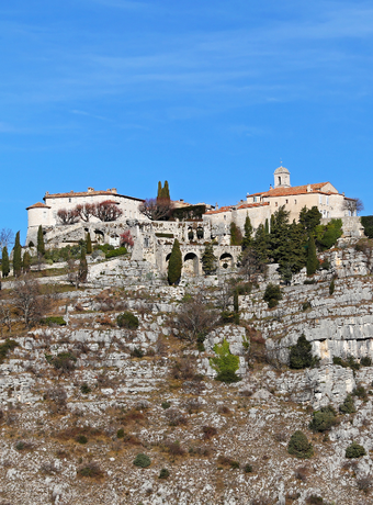 village autour de nice gourdon